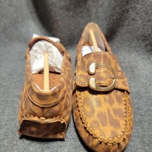 Aerosoles Case loafer flat in leopard metallic faux suede 6W